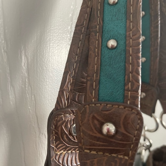 Western - Cross - Rhinestone - Concealed Carry Handbag - Picture 3 of 7